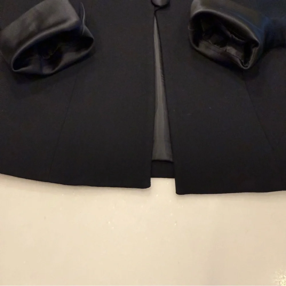 Christian Dior Women’s Black Wool Blazer With Satin Cuffs & Collar Sz 2P